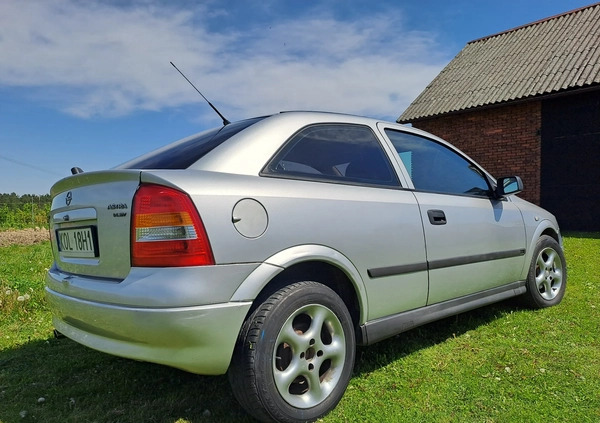 Opel Astra cena 3500 przebieg: 317633, rok produkcji 1999 z Brzeziny małe 211